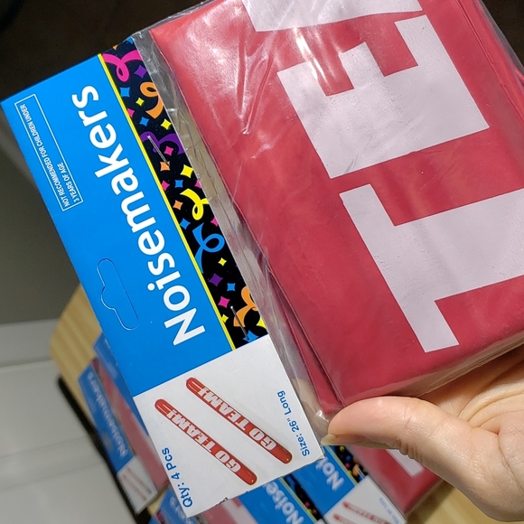 Party noisemakers - Picture 2 of 2